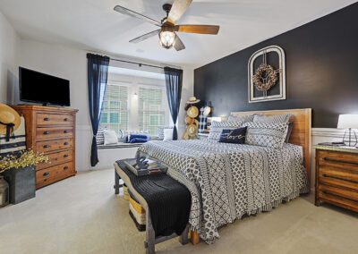 Bedroom with ceiling fan